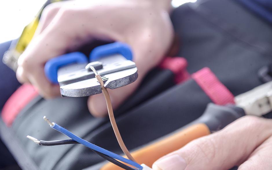 monteur électricien Élancourt