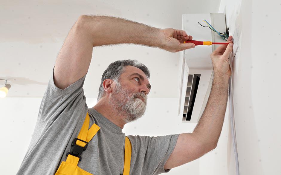 monteur électricien Élancourt